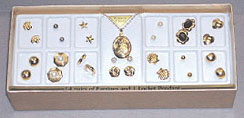 medal or coin case